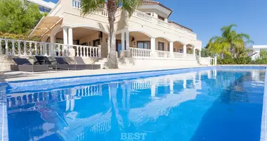 Villa 5 bedrooms with parking, with air conditioning, with sea view in Calp, Spain