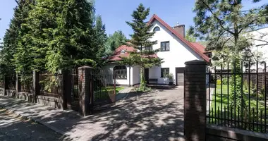 Dom w Warszawa, Polska