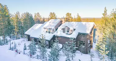 Villa 5 Zimmer mit Möbliert, mit Terrasse, mit guter Zustand in Kittilae, Finnland