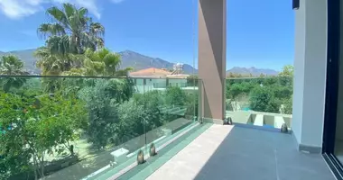 Villa  con Jardín, con Chimenea, con baño en Kazafani, Chipre del Norte