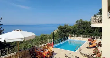 Villa 2 chambres avec Vue sur la mer, avec Piscine dans Longos, Grèce