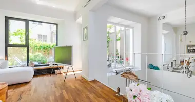 Wohnung 5 zimmer in Warschau, Polen