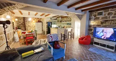 Apartamento 3 habitaciones en Herceg Novi, Montenegro