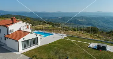 4 room house in Sveti Donat, Croatia