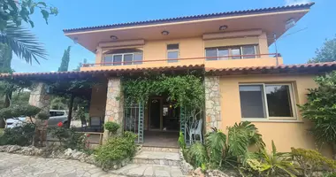 6 bedroom house in Souni–Zanatzia, Cyprus