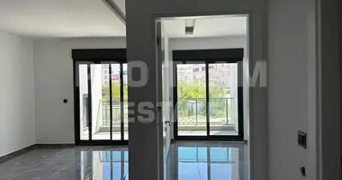 Penthouse 3 chambres avec Fenêtres double vitrage, avec Balcon, avec Meublesd dans Avsallar, Turquie