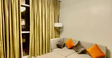 1 room apartment with balcony, with furniture, with elevator in Dubai, UAE