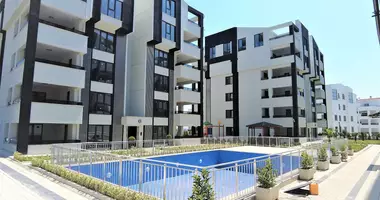 Apartamento 3 habitaciones con balcón, con estacionamiento, con con reparación en Yuezuencueyil Mahallesi, Turquía