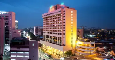  1,263 / 5,000 Hotel na sprzedaż, wielkość 273 pokoi, obszar Nimmanhaemin, Chiang Mai, Tajlandia. w Ban Pa Daet North, Tajlandia