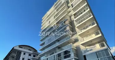 5 room apartment with parking, with elevator, with sea view in Mahmutlar, Turkey
