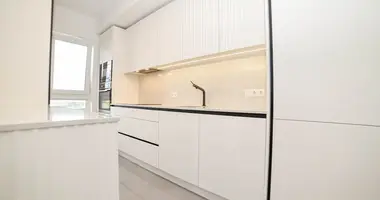 Apartamento 4 habitaciones en Riga, Letonia
