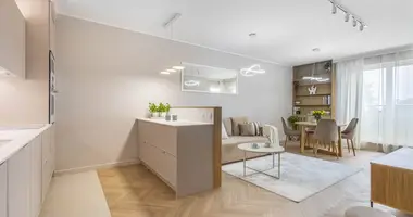 Квартира 4 комнаты в Варшава, Польша