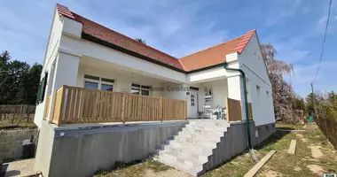 Dom 5 pokojów w Cserszegtomaj, Węgry