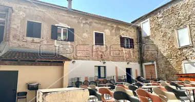 Wohnung in Drnis, Kroatien