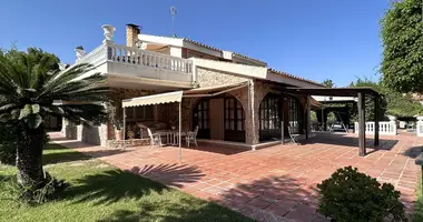 Villa 5 bedrooms in Spain