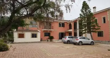 5 bedroom house in Prastio Kellakiou, Cyprus