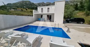 Casa 4 habitaciones en Montenegro