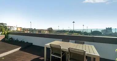 Duplex 3 bedrooms in Estrela, Portugal