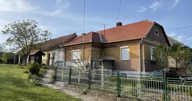 Dom 3 pokoi w Vaspoer, Węgry