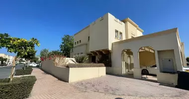 Dom 4 pokoi w Dubaj, Emiraty Arabskie