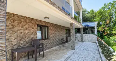 Villa  con Vistas al mar en Krasici, Montenegro
