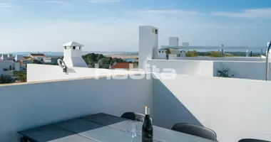1 bedroom apartment in Mexilhoeira Grande, Portugal