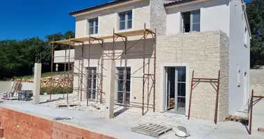 Villa 5 bedrooms in Porec, Croatia