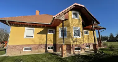 7 room house in Csempeszkopacs, Hungary