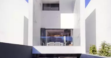 Villa 4 Zimmer mit Balkon, mit Klimaanlage, mit Bergblick in l Alfas del Pi, Spanien