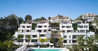 Mieszkanie 4 pokoi w Marbella, Hiszpania
