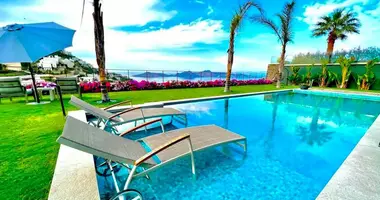 Villa 6 Zimmer mit Parkplatz, mit Meerblick, mit Schwimmbad in Yalikavak, Türkei