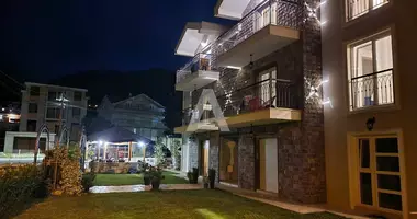 Квартира 12 спален в Тиват, Черногория
