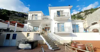 Haus 4 Schlafzimmer in Peyia, Zypern