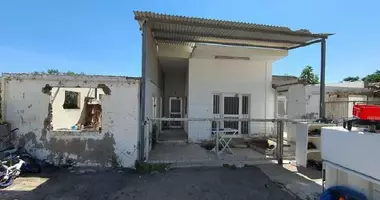 Gewerbefläche in Klirou, Cyprus