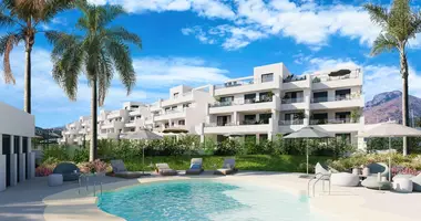 2 bedroom apartment in Estepona, Spain