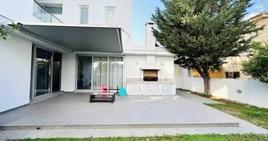 Дом 4 спальни в Строволос, Кипр