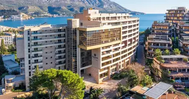 Apartamento 2 habitaciones en Becici, Montenegro