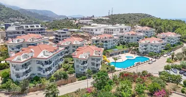 Mieszkanie 4 pokoi w Alanya, Turcja