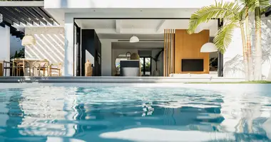 Villa 4 bedrooms with air conditioning, with swimming pool, with mountain view in Marbella, Spain
