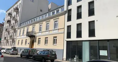 Коммерческое помещение 175 м² в Варшава, Польша