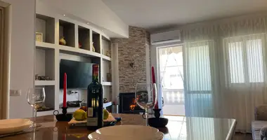 Apartamento 4 habitaciones en Golem, Albania