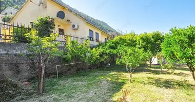 Casa 5 habitaciones en Kotor, Montenegro