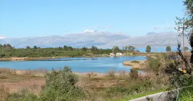 Terrain dans Perithia, Grèce