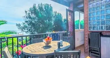 Apartamento 2 habitaciones en Estepona, Španjolska