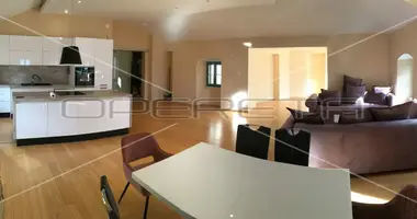 5 room apartment in Pobri, Croatia