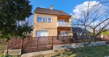 4 room house in Palfa, Hungary