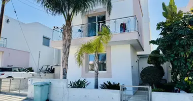 Haus 4 Schlafzimmer in Anavargos, Zypern