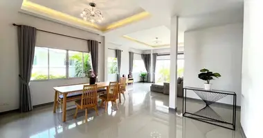 Villa 3 bedrooms with Furnitured, with parking, with Online tour in Pattaya, Thailand