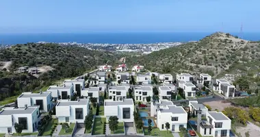 Villa 4 chambres avec Piscine, avec Jardin dans Kyrenia, Chypre du Nord