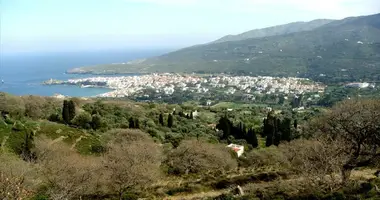 Grundstück in Stenies, Griechenland